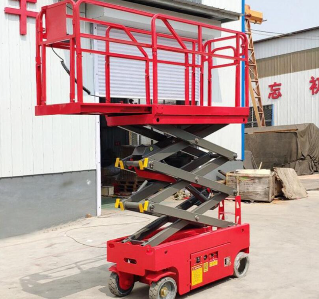 布尔津移动剪叉式升降机