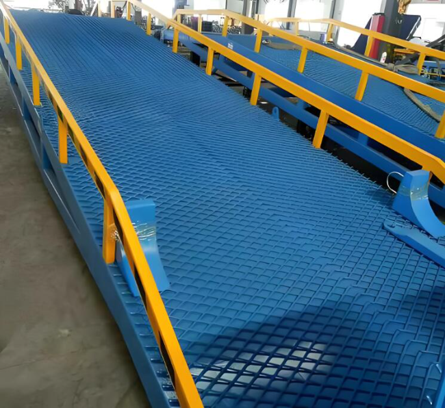 布尔津移动式液压登车桥