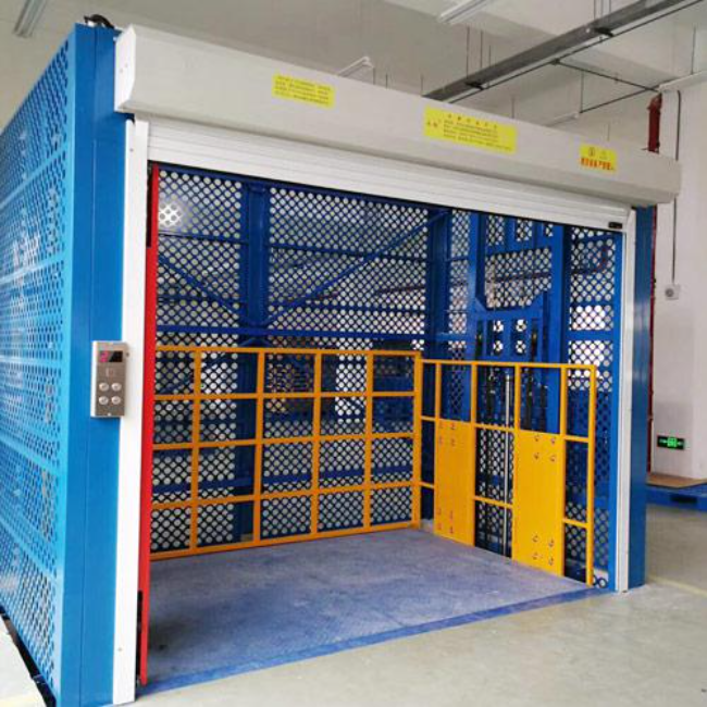 布尔津导轨式升降货梯